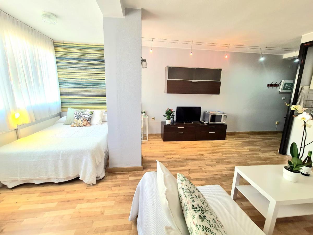 Aa Guest - El Mono De Torre Del Mar Eco Apartment Exterior foto